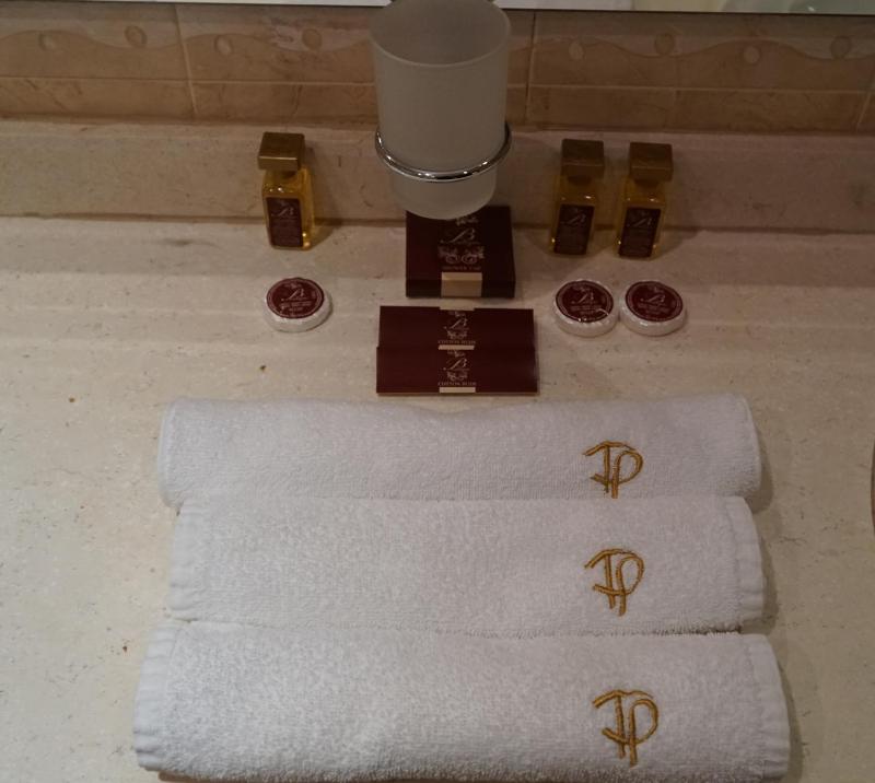 Suite image 2