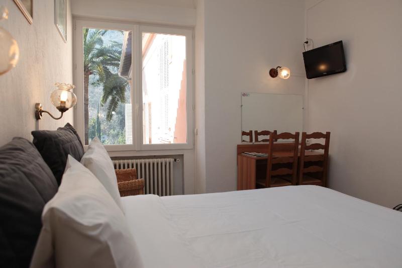 Superior Double Room image 4