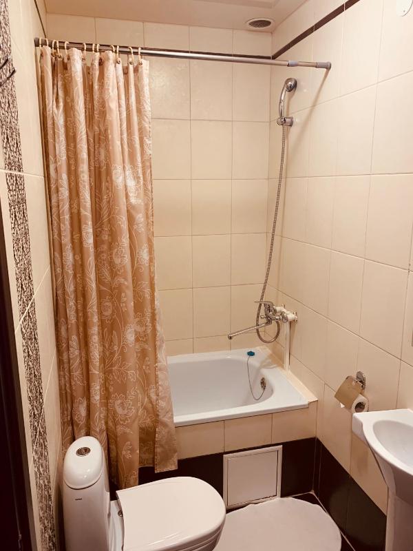 Standard Twin Room image 1