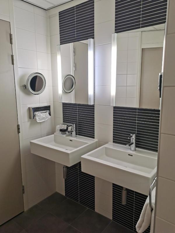Junior Suite with Double Bed image 4
