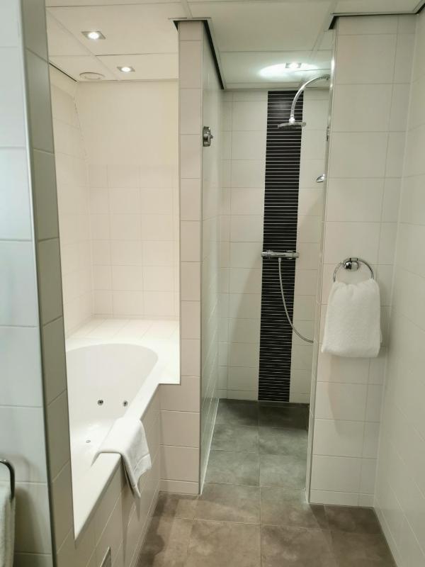 Junior Suite with Double Bed image 3