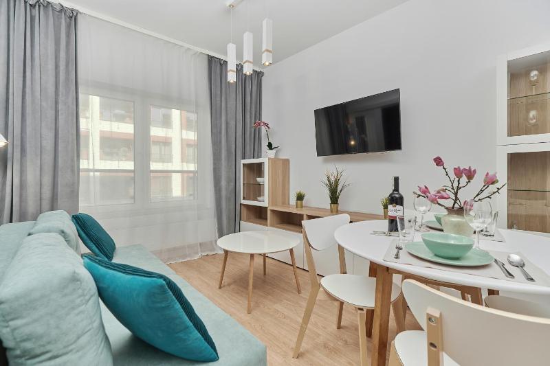 Modern Apartments Kościuszki with FREE GARAGE Wrocław by Noclegi Renters - image 19