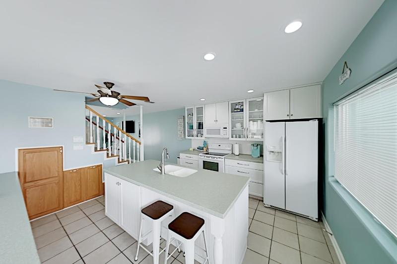 Three-Bedroom Townhouse image 2