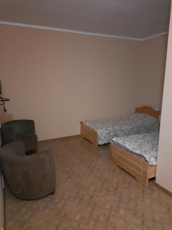 Double Room image 3