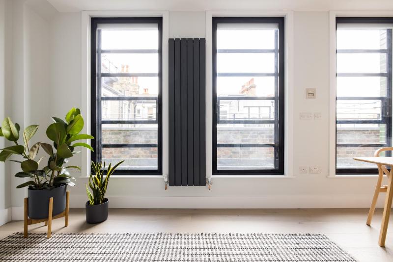 King Suite with Balcony image 2