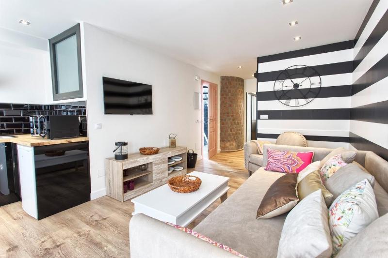 Standard Apartment image 3