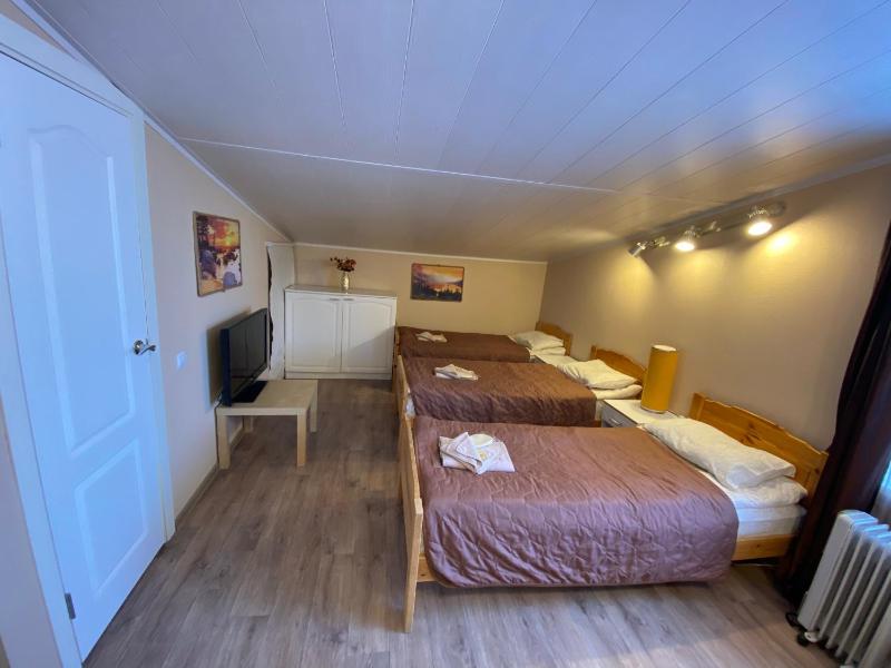 Quadruple Room with Private Bathroom image 3