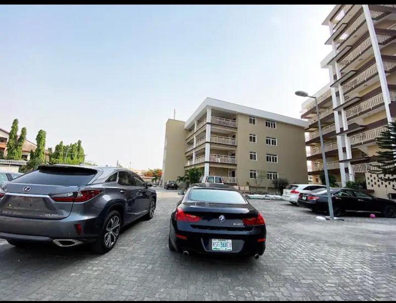 WATER VIEW 3 BEDROOM APARTMENT WITH JACUZZI PARKING WiFi NETFLIX POOL - image 4
