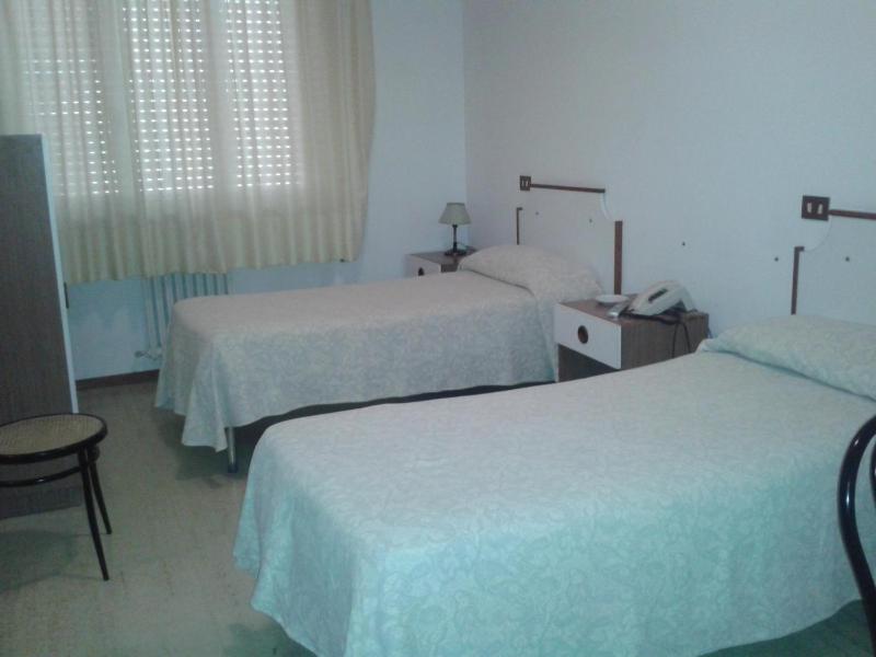 Double or Twin Room with Sea View image 4