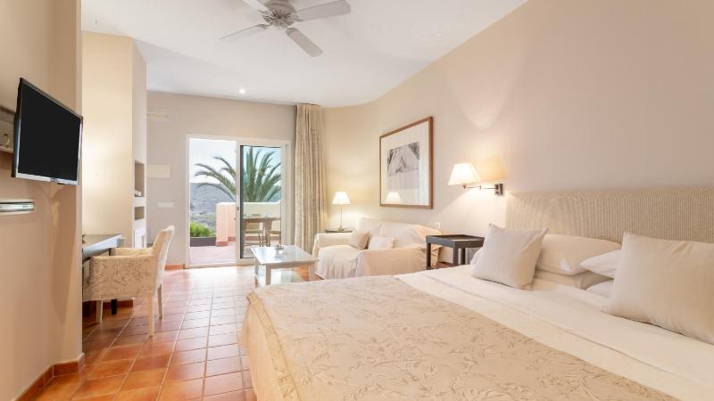 Junior Suite image 2