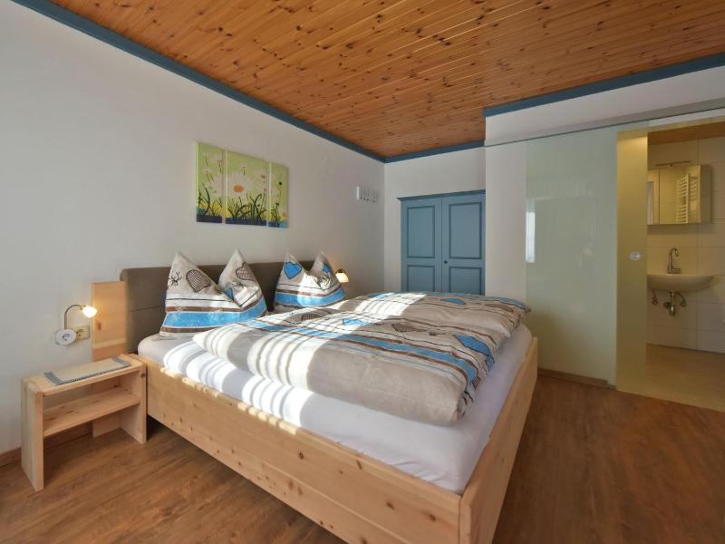 One-Bedroom Apartment image 1