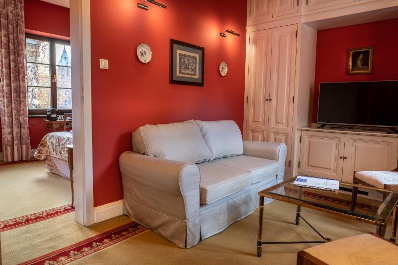 Apartment image 4