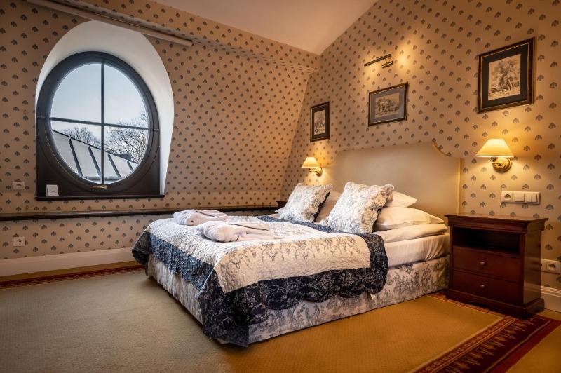 Deluxe Double Room image 3