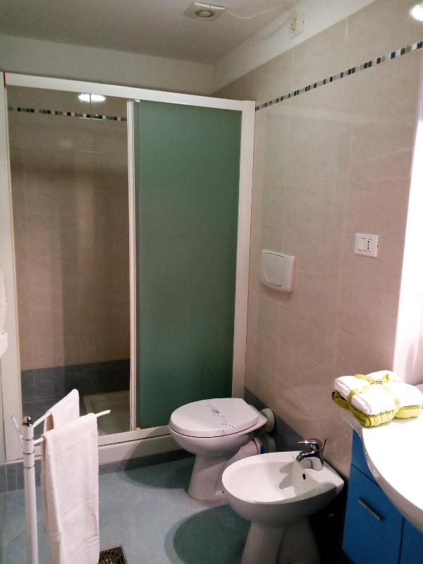 One-Bedroom Apartment image 4