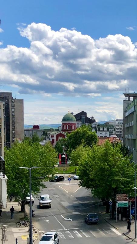 Standard King Room image 3