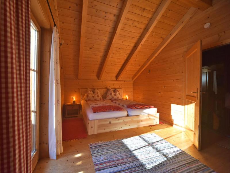 Three-Bedroom House image 4