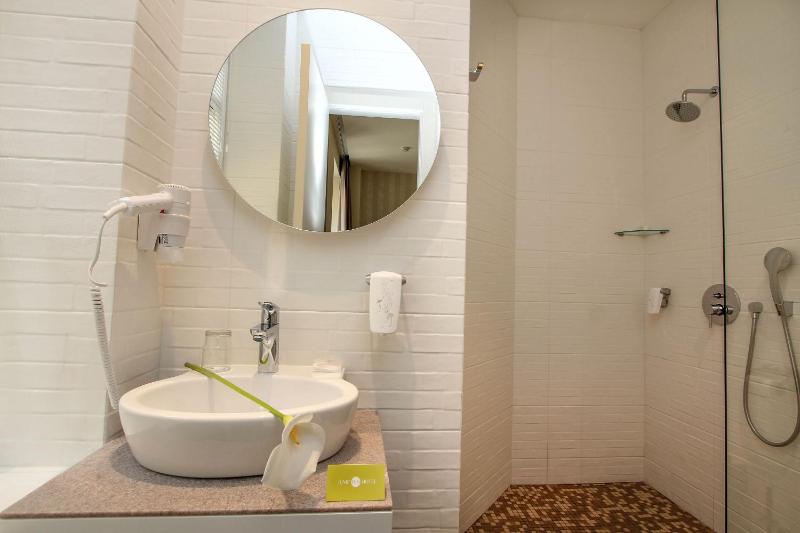 Single Room image 2