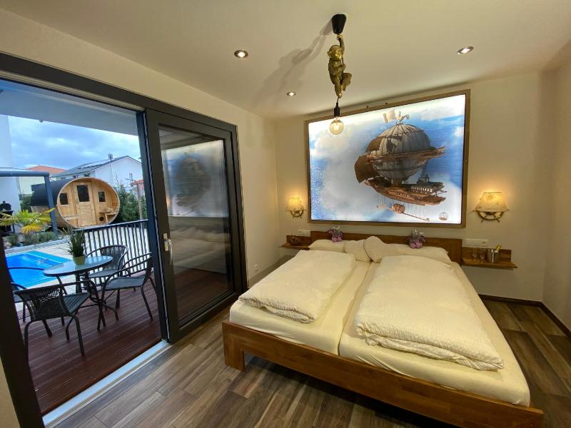 Double Room with Terrace image 4