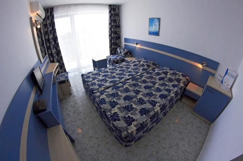 Junior Suite with Balcony image 2