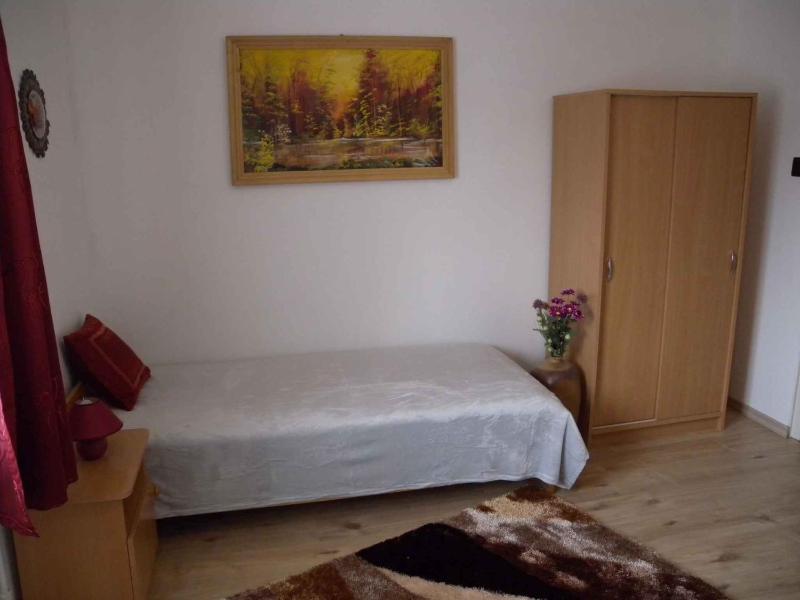 Apartment 3 image 2