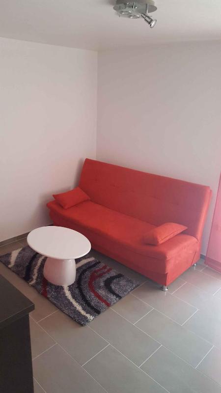 Apartment 3 image 3