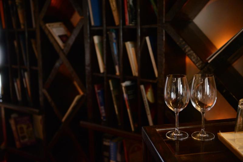 Deluxe Double Room with River View image 4