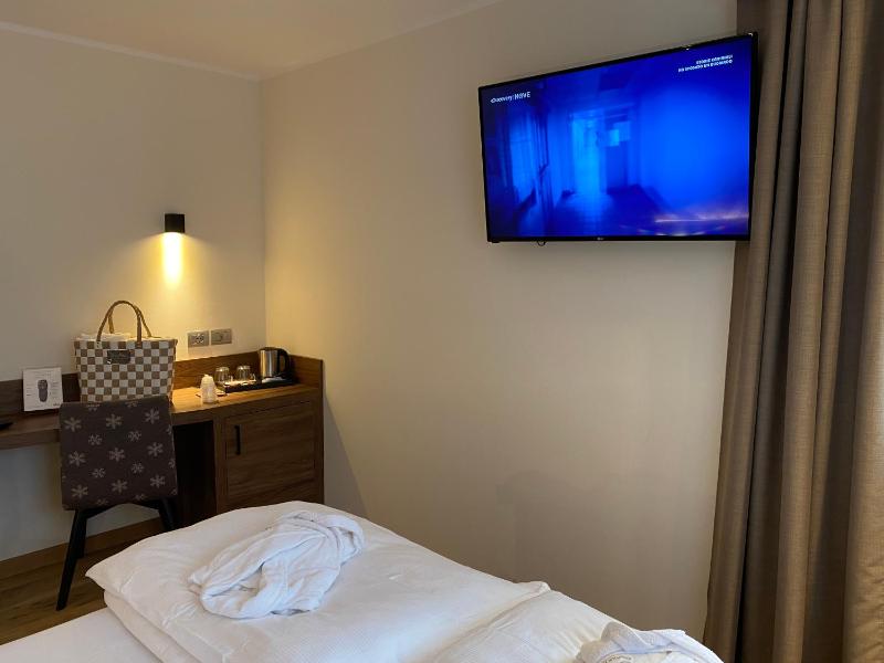 Superior Double or Twin Room image 3