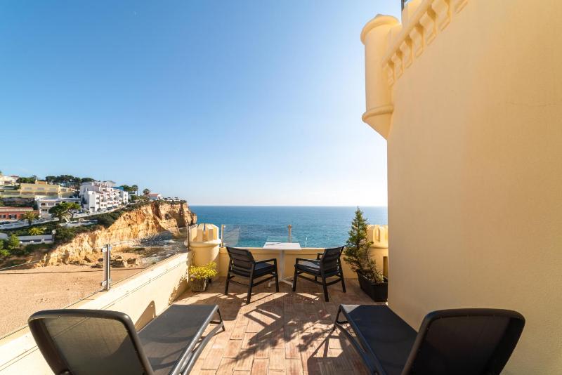 Double or Twin Room with Terrace and Sea View image 2
