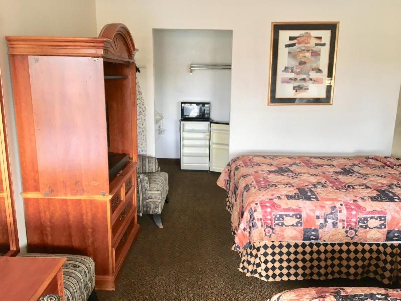 King Room image 3
