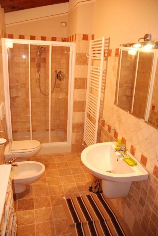 Apartment 2 image 3