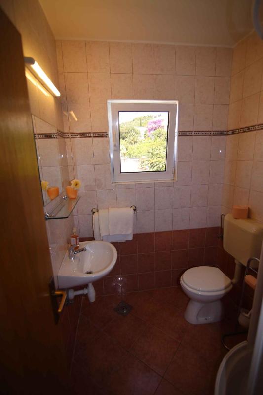 Apartment 1 image 2