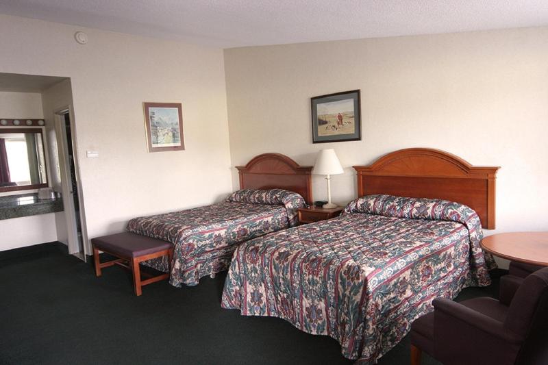 Double Room image 3