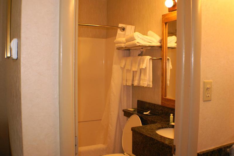 Double Room image 4
