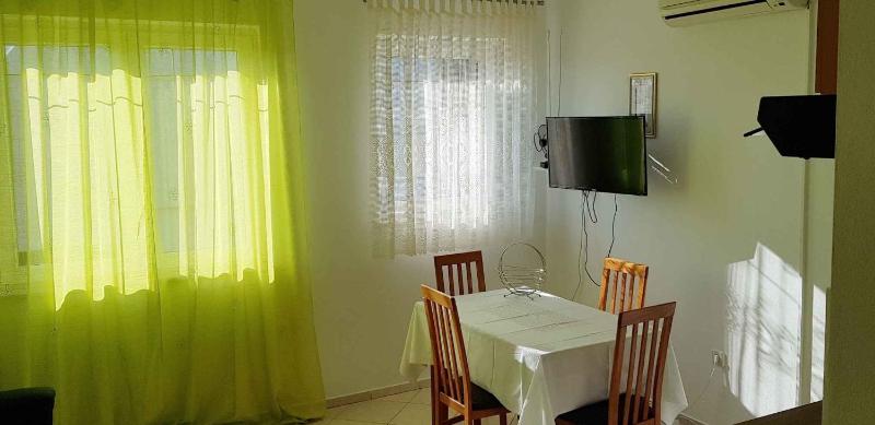 Apartment 2 image 3