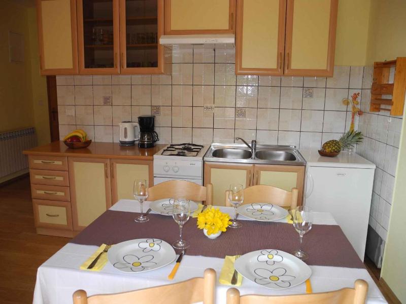 Apartment 1 image 1