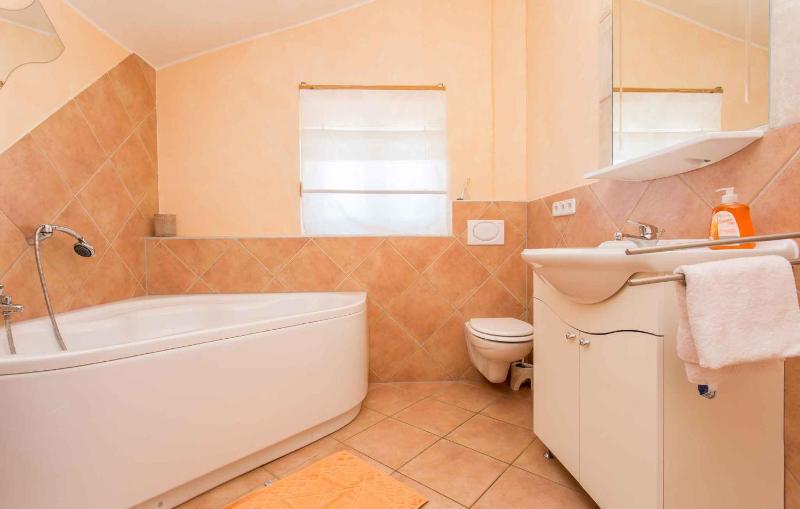 Apartment in Silo - Insel Krk 13488 - image 16