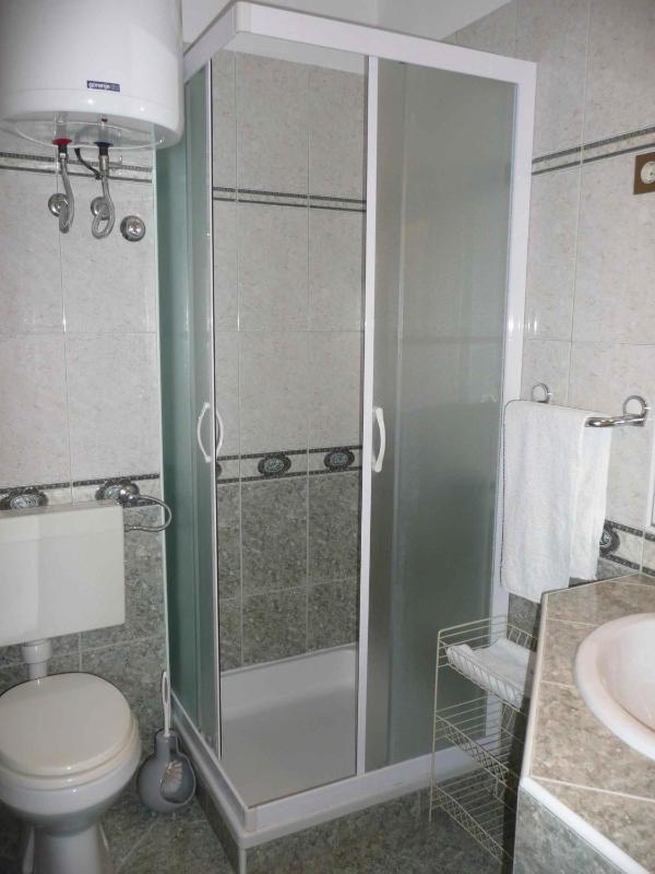 Apartment 1 image 3
