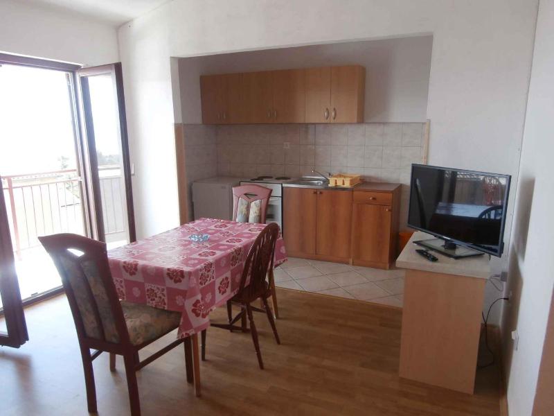 Apartment image 2