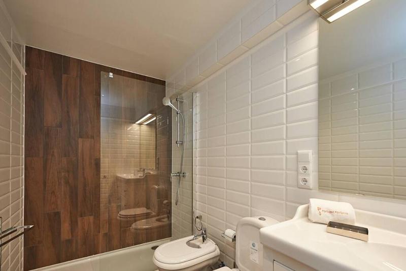 Oceanario 2 Bedroom Apartment - Sea View and Pool - image 25