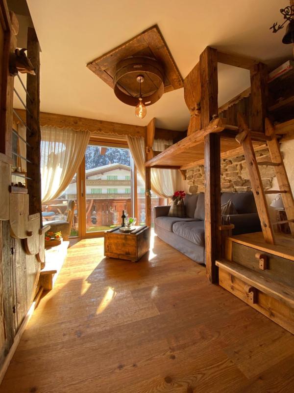 Calore di una Casa di Montagna Images