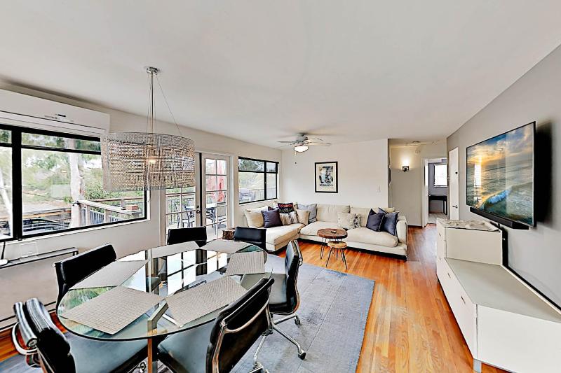 Two-Bedroom House image 2