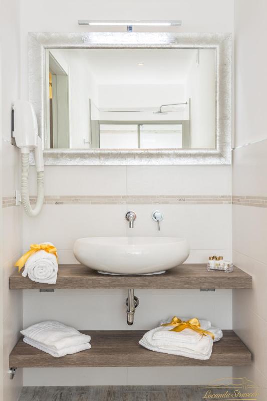 Family Room with Garden View image 2