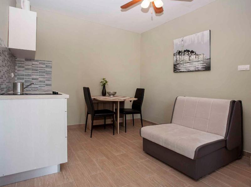 One-Bedroom Apartment in Rovinj I - image 11