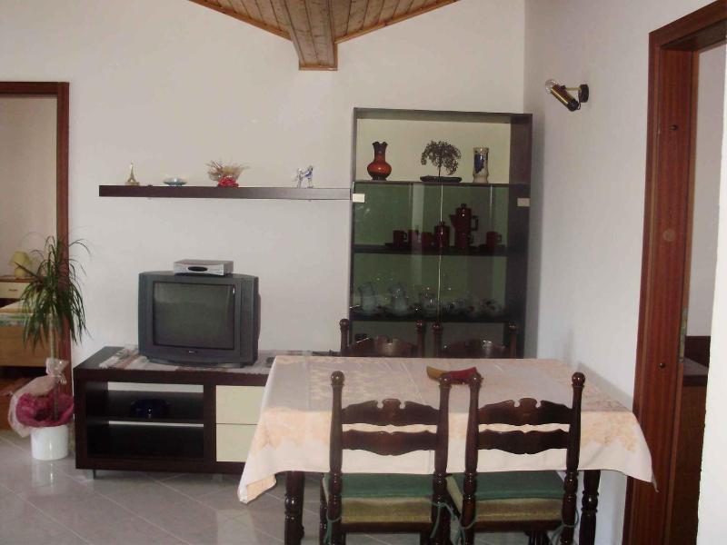 Apartment 1 image 1