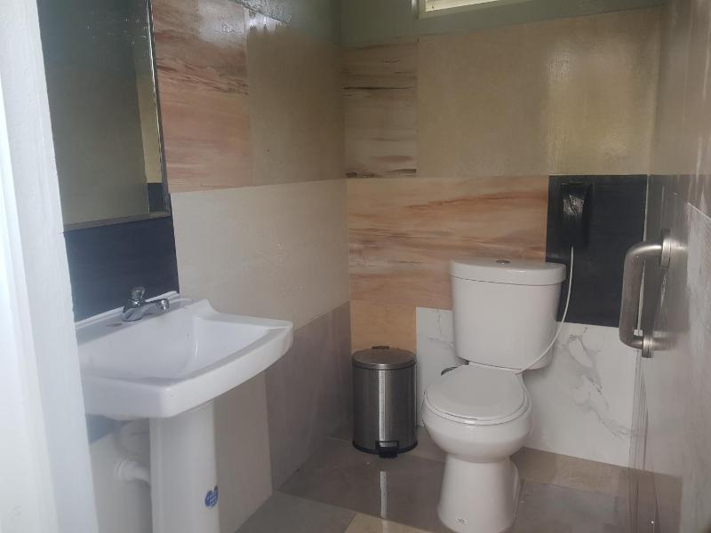 Three-Bedroom House image 4