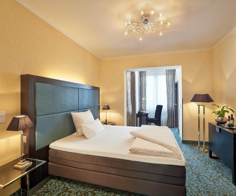 Superior Single Room image 1