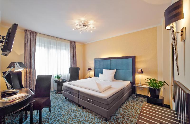 Superior Single Room image 3