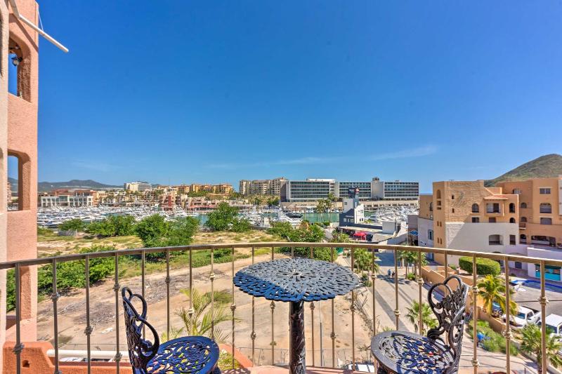 Condo in Plaza Nautica < 1 Mile to The Arch! - image 12