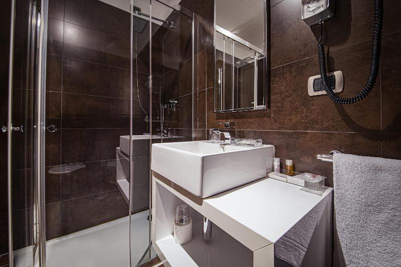 Superior Double Room image 2