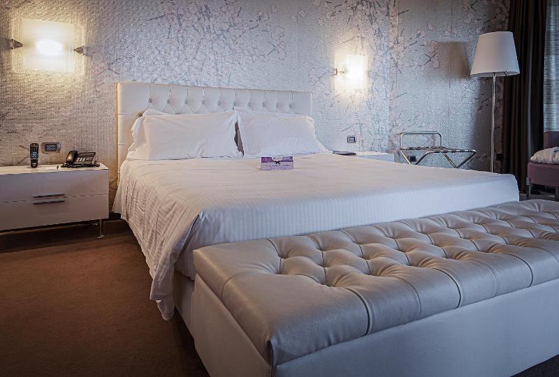 Junior Suite image 1